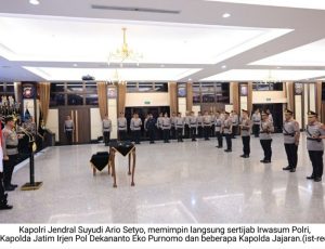 Kapolri Suyudi Pimpin Sertijab Kapolda Jatim di Mabes Polri